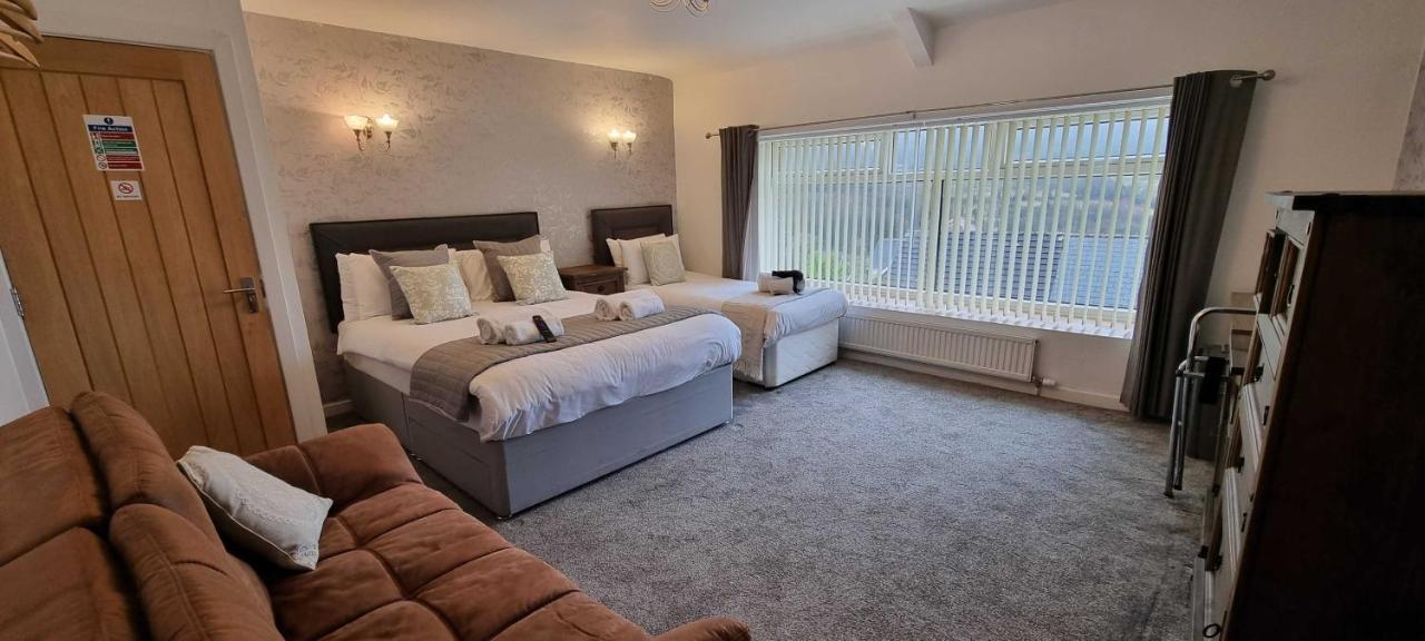 The New Lodge Pontardawe ภายนอก รูปภาพ