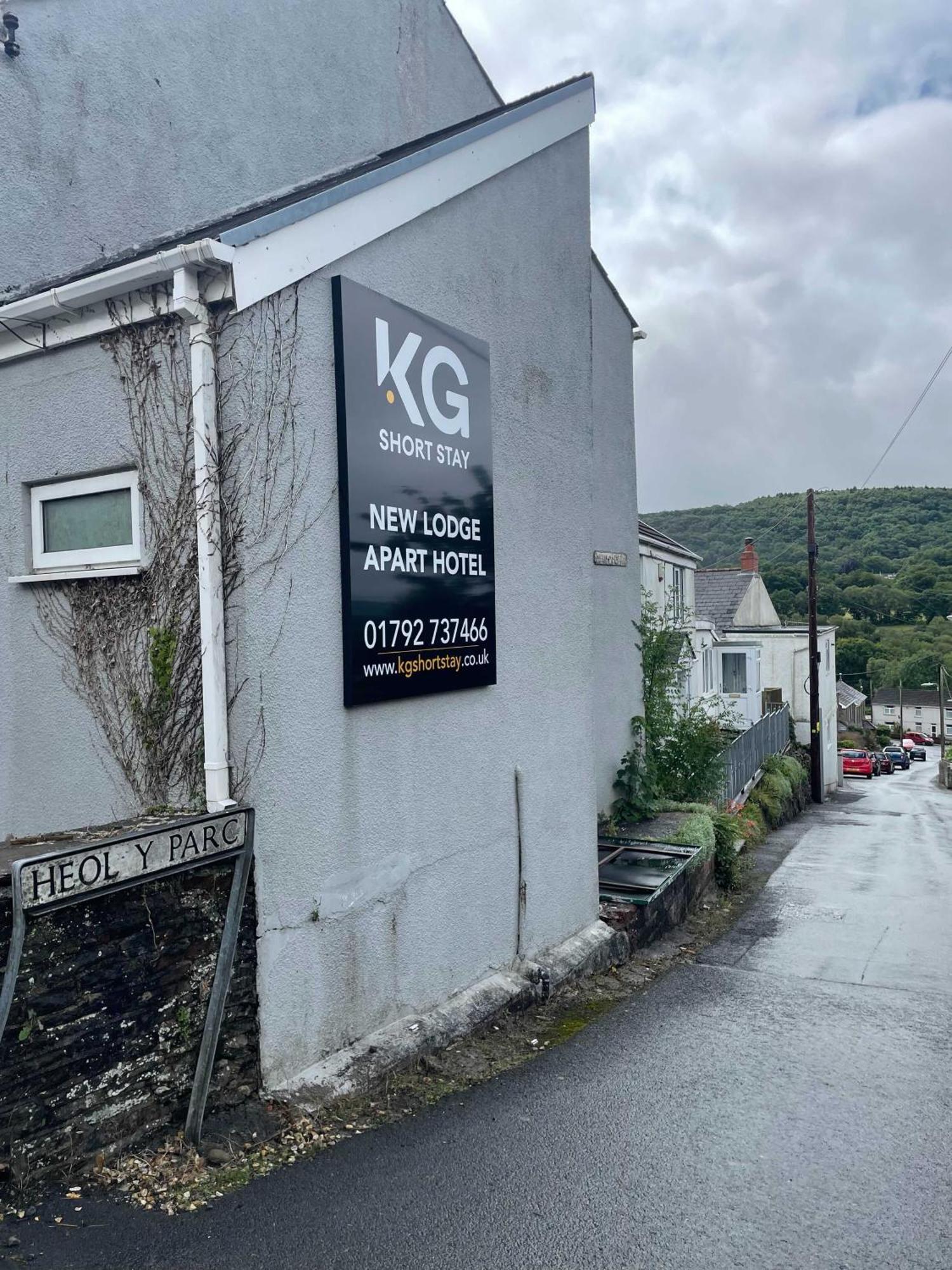 The New Lodge Pontardawe ภายนอก รูปภาพ